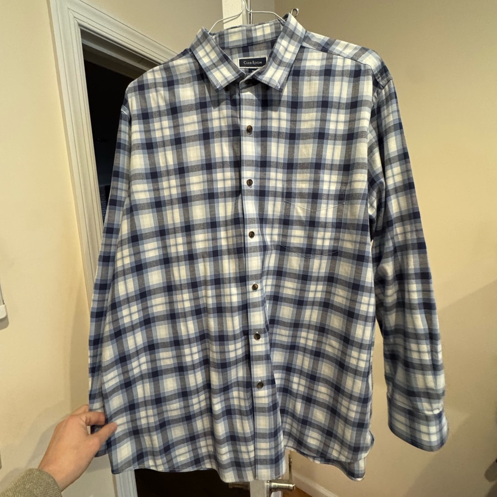 Club Room Blue and White Plaid Long-Sleeve Button-Down Shirt